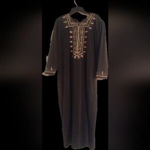 Elegant Dark Green Embroidered Kaftan